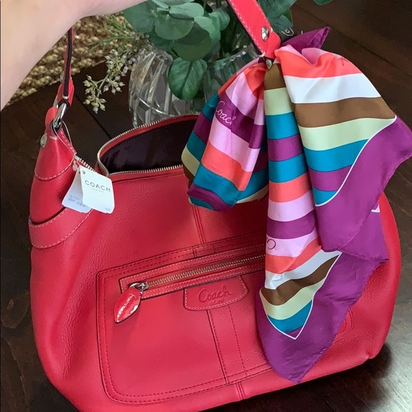 Beautiful coral coach hobo bag - Picture 2 of 8